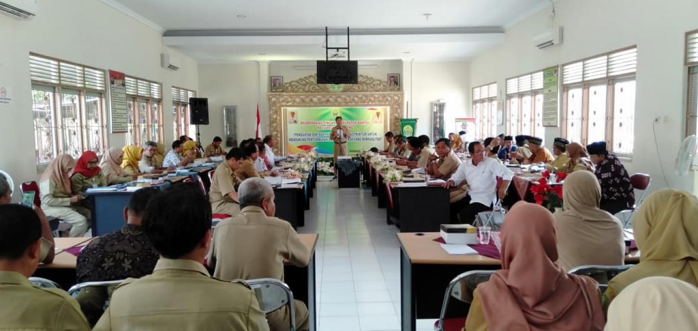 PAMONG DESA SRIHARDONO MENGHADIRI MUSRENBANG DI KECAMATAN PUNDONG